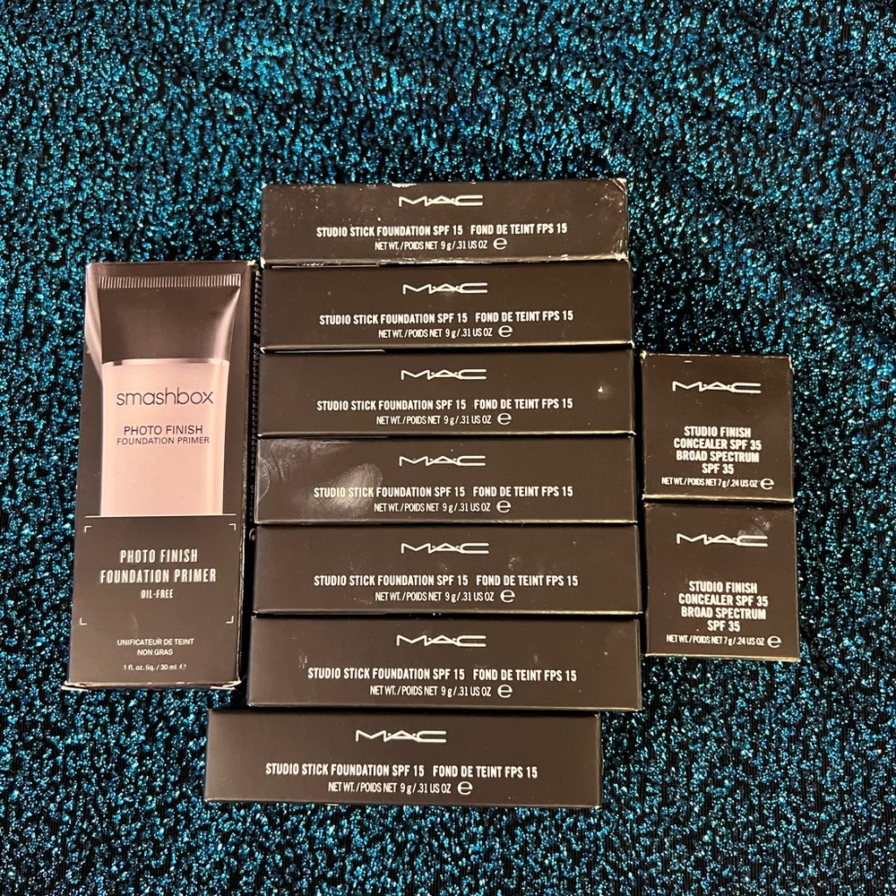 BUNDLE!!Mac and Smashbox cosmetic bundle.New been used.